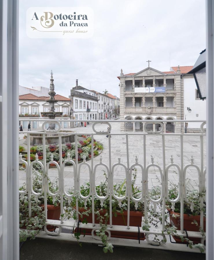 A Botoeira Da Praca Guest House Виана до Кастело Екстериор снимка