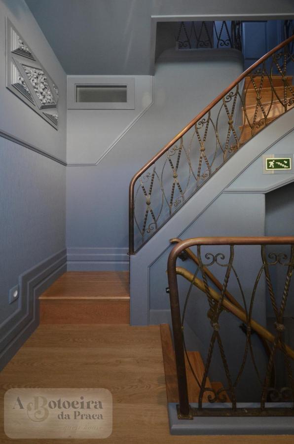 A Botoeira Da Praca Guest House Виана до Кастело Екстериор снимка