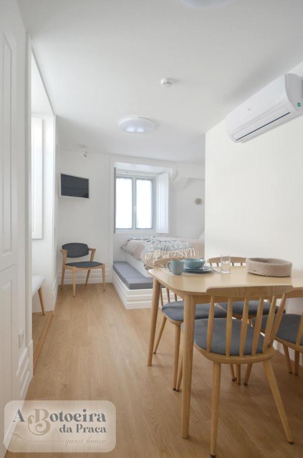 A Botoeira Da Praca Guest House Виана до Кастело Екстериор снимка