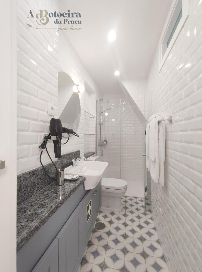 A Botoeira Da Praca Guest House Виана до Кастело Екстериор снимка