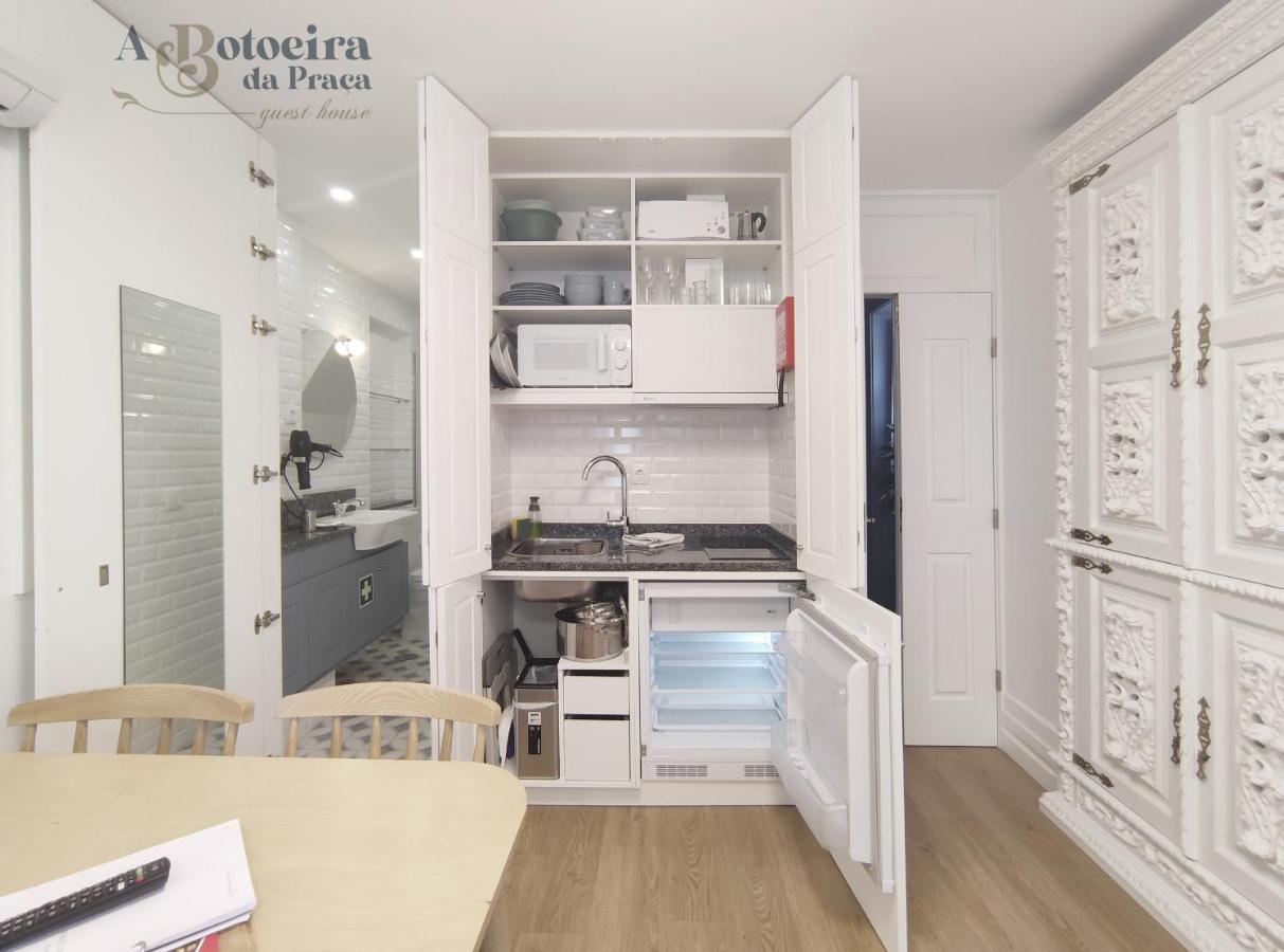A Botoeira Da Praca Guest House Виана до Кастело Екстериор снимка