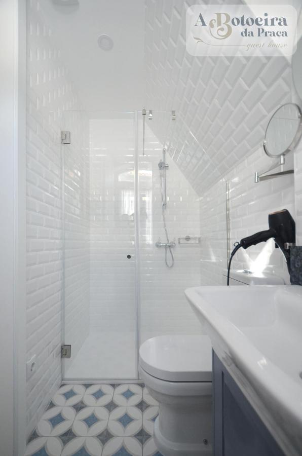 A Botoeira Da Praca Guest House Виана до Кастело Екстериор снимка