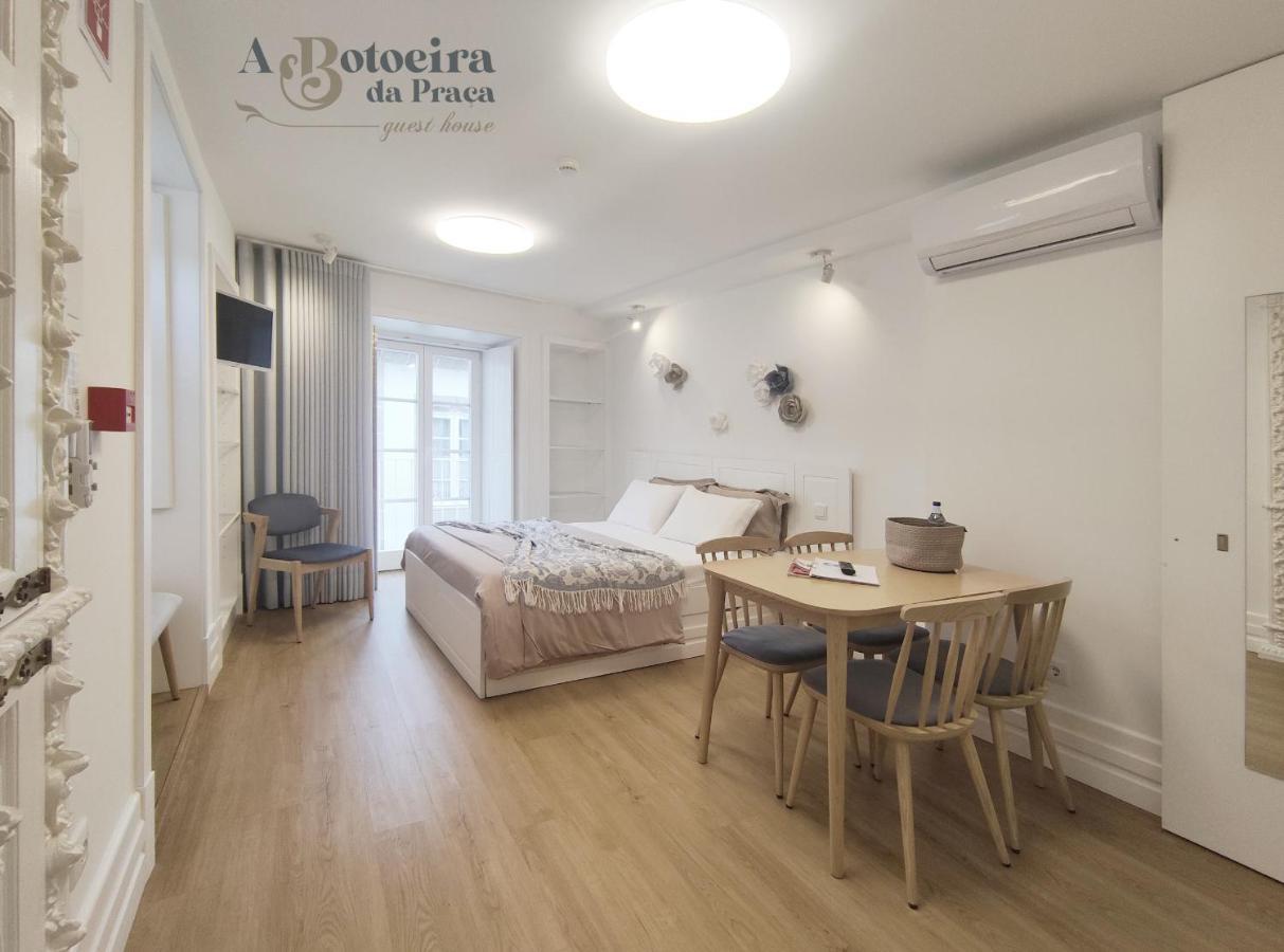 A Botoeira Da Praca Guest House Виана до Кастело Екстериор снимка