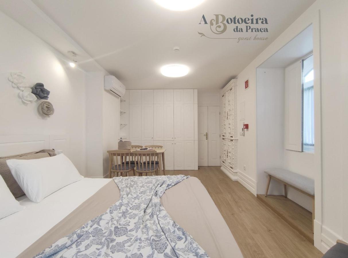 A Botoeira Da Praca Guest House Виана до Кастело Екстериор снимка