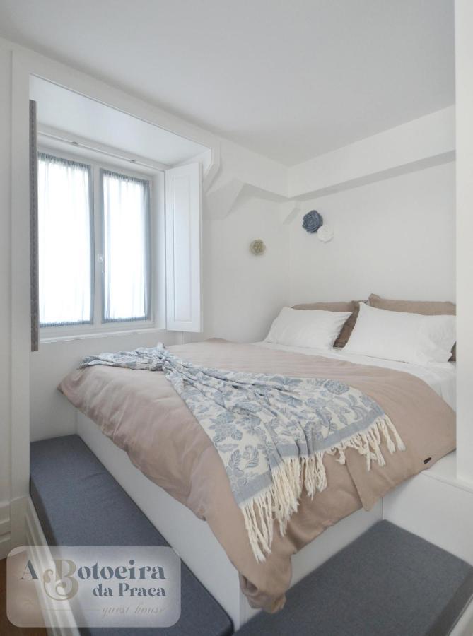 A Botoeira Da Praca Guest House Виана до Кастело Екстериор снимка